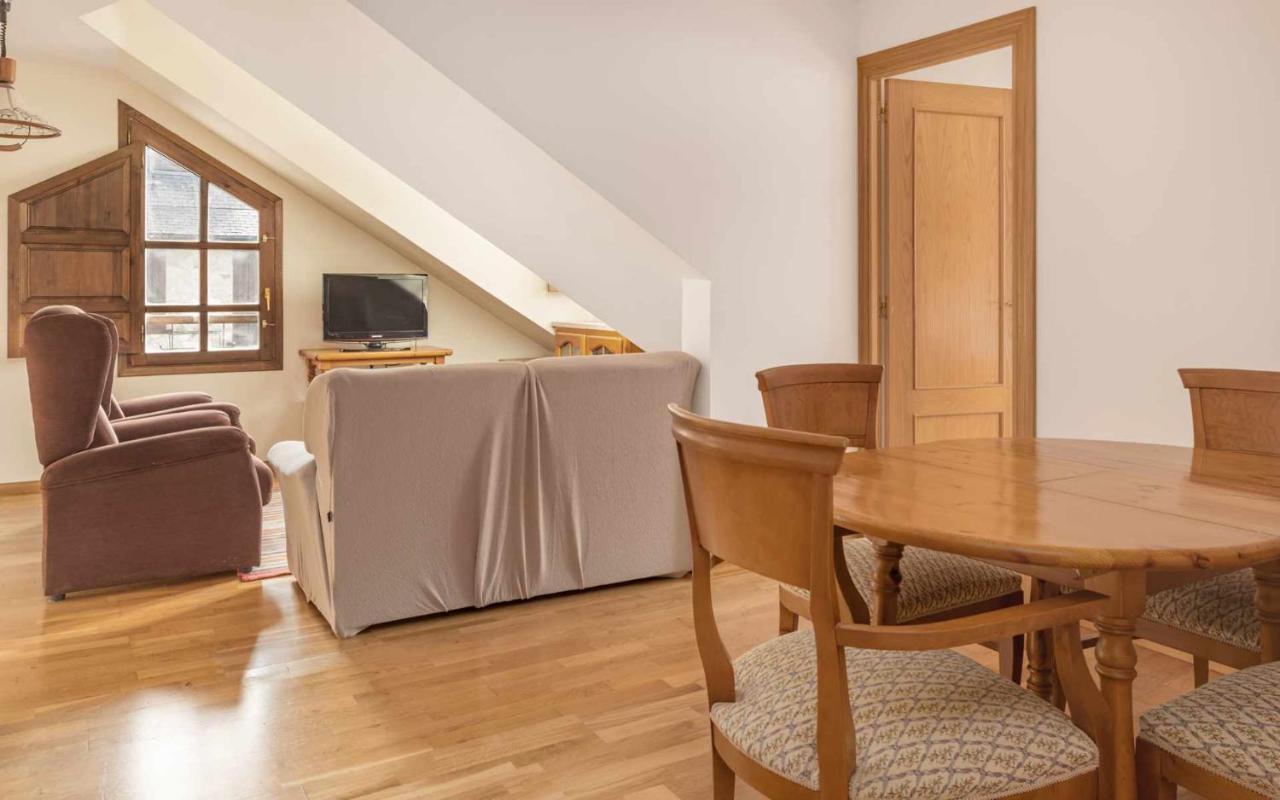 Atico B Residencial Caldares El Pueyo Apartment El Pueyo de Jaca Bagian luar foto